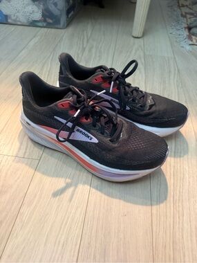 Brooks Ghost 15 black & red & purple  running shoes